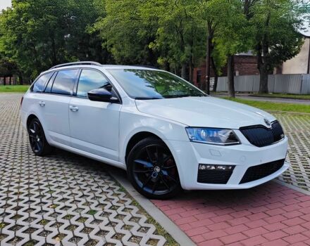 Белый Шкода Октавия, объемом двигателя 2 л и пробегом 57 тыс. км за 7000 $, фото 1 на Automoto.ua
