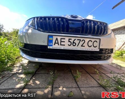 Білий Шкода Октавія, об'ємом двигуна 2 л та пробігом 163 тис. км за 17500 $, фото 1 на Automoto.ua