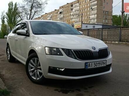 Шкода Октавия 2017 в Кривом Роге на Automoto.ua Белый Шкода Октавия, объемом двигателя 1.6 л и пробегом 280 тыс. км за 13000 $, фото 1 на Automoto.ua