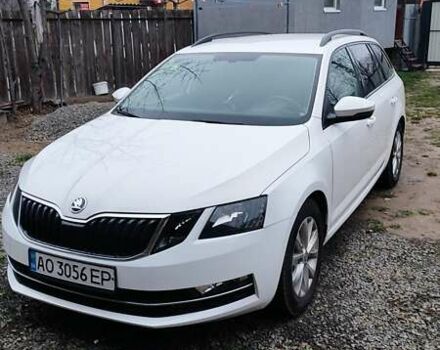 Белый Шкода Октавия, объемом двигателя 1.6 л и пробегом 342 тыс. км за 10800 $, фото 1 на Automoto.ua