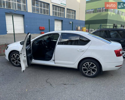 Белый Шкода Октавия, объемом двигателя 1.4 л и пробегом 120 тыс. км за 13700 $, фото 1 на Automoto.ua