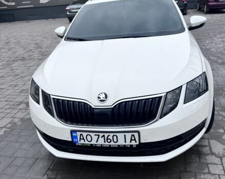 Белый Шкода Октавия, объемом двигателя 1.6 л и пробегом 230 тыс. км за 12700 $, фото 1 на Automoto.ua