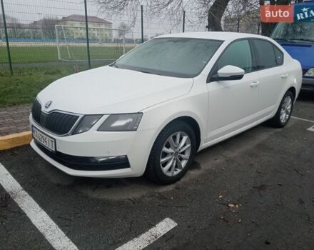 Белый Шкода Октавия, объемом двигателя 1.6 л и пробегом 224 тыс. км за 14000 $, фото 1 на Automoto.ua