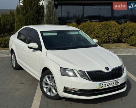 Белый Шкода Октавия, объемом двигателя 1.97 л и пробегом 277 тыс. км за 12999 $, фото 1 на Automoto.ua