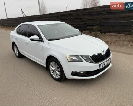 Белый Шкода Октавия, объемом двигателя 1.97 л и пробегом 213 тыс. км за 14800 $, фото 1 на Automoto.ua