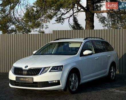 Белый Шкода Октавия, объемом двигателя 1.97 л и пробегом 250 тыс. км за 12500 $, фото 1 на Automoto.ua