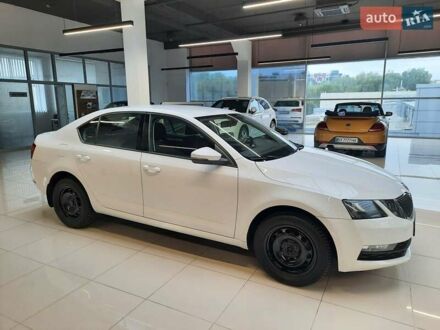 Шкода Октавия 2017 в Хмельницком на Automoto.ua Белый Шкода Октавия, объемом двигателя 1.4 л и пробегом 107 тыс. км за 13475 $, фото 1 на Automoto.ua