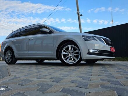 Білий Шкода Октавія, об'ємом двигуна 1.6 л та пробігом 245 тис. км за 12500 $, фото 1 на Automoto.ua