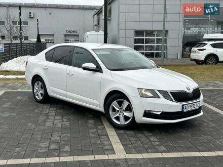 Белый Шкода Октавия, объемом двигателя 1.6 л и пробегом 263 тыс. км за 12499 $, фото 1 на Automoto.ua