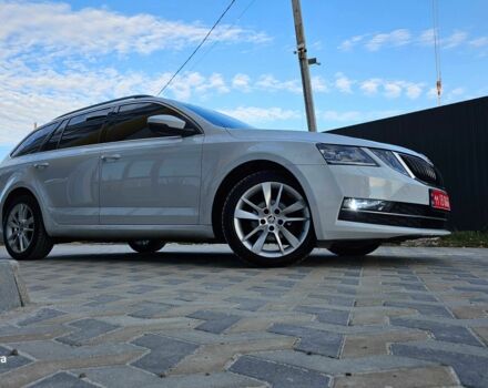 Білий Шкода Октавія, об'ємом двигуна 1.6 л та пробігом 245 тис. км за 12500 $, фото 1 на Automoto.ua