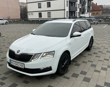Белый Шкода Октавия, объемом двигателя 1.97 л и пробегом 244 тыс. км за 16500 $, фото 1 на Automoto.ua