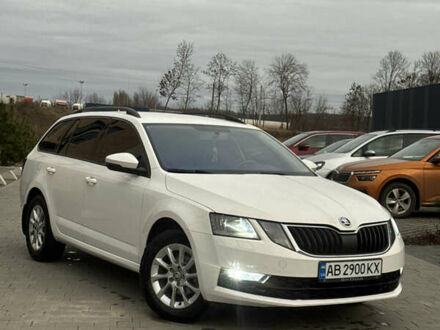 Білий Шкода Октавія, об'ємом двигуна 1.6 л та пробігом 278 тис. км за 11900 $, фото 1 на Automoto.ua