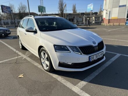 Білий Шкода Октавія, об'ємом двигуна 1.6 л та пробігом 236 тис. км за 14600 $, фото 1 на Automoto.ua