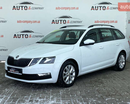 Белый Шкода Октавия, объемом двигателя 1.6 л и пробегом 174 тыс. км за 15950 $, фото 1 на Automoto.ua