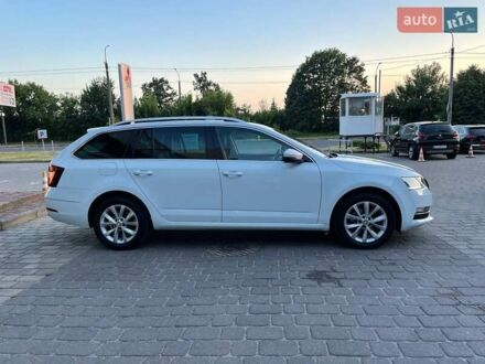 Шкода Октавия 2018 в Львове на Automoto.ua Белый Шкода Октавия, объемом двигателя 1.97 л и пробегом 170 тыс. км за 18300 $, фото 1 на Automoto.ua
