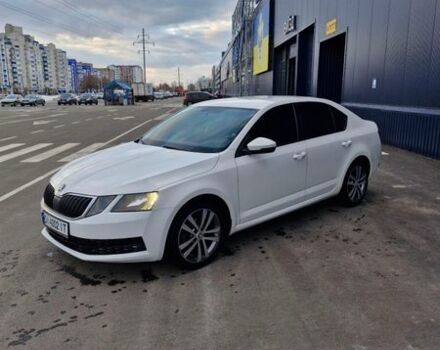 Белый Шкода Октавия, объемом двигателя 1.6 л и пробегом 365 тыс. км за 12200 $, фото 1 на Automoto.ua