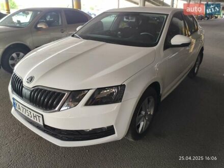 Шкода Октавия 2018 в Харькове на Automoto.ua Белый Шкода Октавия, объемом двигателя 1.8 л и пробегом 270 тыс. км за 13500 $, фото 1 на Automoto.ua