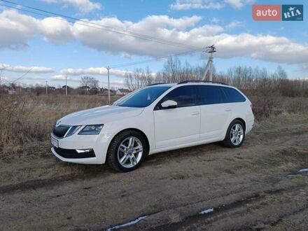 Шкода Октавия 2018 в Львове на Automoto.ua Белый Шкода Октавия, объемом двигателя 1.97 л и пробегом 255 тыс. км за 16500 $, фото 1 на Automoto.ua