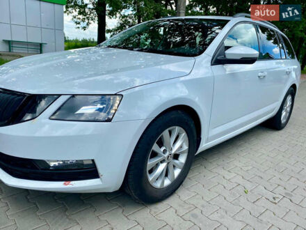 Шкода Октавия 2018 в Житомире на Automoto.ua Белый Шкода Октавия, объемом двигателя 1.6 л и пробегом 283 тыс. км за 14700 $, фото 1 на Automoto.ua