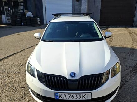 Білий Шкода Октавія, об'ємом двигуна 2 л та пробігом 269 тис. км за 13900 $, фото 1 на Automoto.ua