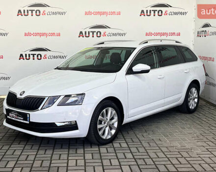 Белый Шкода Октавия, объемом двигателя 1.6 л и пробегом 209 тыс. км за 15950 $, фото 1 на Automoto.ua