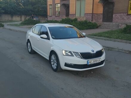 Шкода Октавія 2018 у Павлограде на Automoto.ua Білий Шкода Октавія, об'ємом двигуна 1.6 л та пробігом 146 тис. км за 15500 $, фото 1 на Automoto.ua