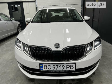 Шкода Октавия 2018 в Львове на Automoto.ua Белый Шкода Октавия, объемом двигателя 1.6 л и пробегом 188 тыс. км за 15700 $, фото 1 на Automoto.ua