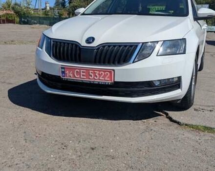 Білий Шкода Октавія, об'ємом двигуна 1.6 л та пробігом 250 тис. км за 11500 $, фото 1 на Automoto.ua