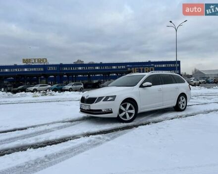 Белый Шкода Октавия, объемом двигателя 2 л и пробегом 164 тыс. км за 16700 $, фото 1 на Automoto.ua