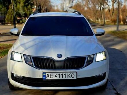 Шкода Октавия 2018 в Кривом Роге на Automoto.ua Белый Шкода Октавия, объемом двигателя 1.6 л и пробегом 220 тыс. км за 13900 $, фото 1 на Automoto.ua