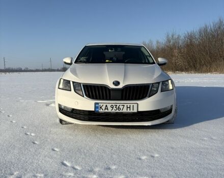 Белый Шкода Октавия, объемом двигателя 1.6 л и пробегом 300 тыс. км за 13627 $, фото 1 на Automoto.ua