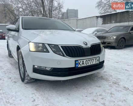 Белый Шкода Октавия, объемом двигателя 1.8 л и пробегом 210 тыс. км за 14500 $, фото 1 на Automoto.ua