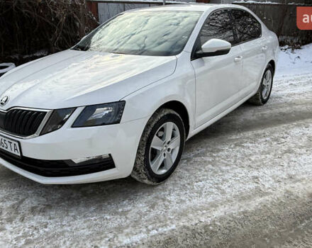 Белый Шкода Октавия, объемом двигателя 1.97 л и пробегом 131 тыс. км за 18300 $, фото 1 на Automoto.ua