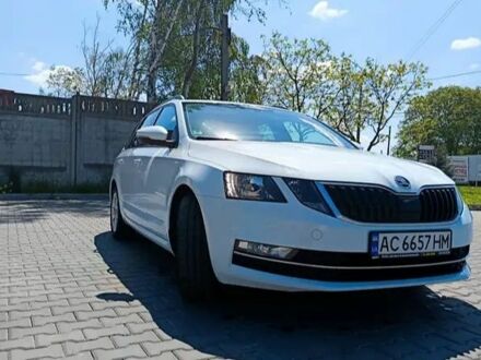 Шкода Октавія 2018 у Чернівцях на Automoto.ua Білий Шкода Октавія, об'ємом двигуна 2 л та пробігом 234 тис. км за 14900 $, фото 1 на Automoto.ua