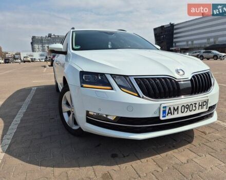 Белый Шкода Октавия, объемом двигателя 1.6 л и пробегом 210 тыс. км за 14700 $, фото 1 на Automoto.ua