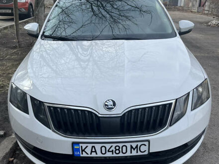 Шкода Октавия 2018 в Киеве на Automoto.ua Белый Шкода Октавия, объемом двигателя 1.4 л и пробегом 161 тыс. км за 12450 $, фото 1 на Automoto.ua