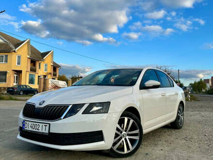 Белый Шкода Октавия, объемом двигателя 1.6 л и пробегом 364 тыс. км за 11350 $, фото 1 на Automoto.ua