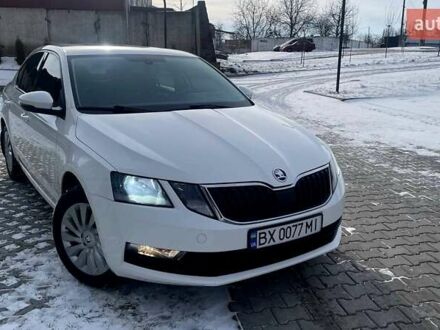 Белый Шкода Октавия, объемом двигателя 1.6 л и пробегом 160 тыс. км за 12500 $, фото 1 на Automoto.ua