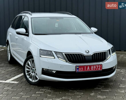 Белый Шкода Октавия, объемом двигателя 1.97 л и пробегом 237 тыс. км за 15999 $, фото 1 на Automoto.ua