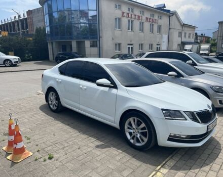 Белый Шкода Октавия, объемом двигателя 2 л и пробегом 270 тыс. км за 17206 $, фото 1 на Automoto.ua