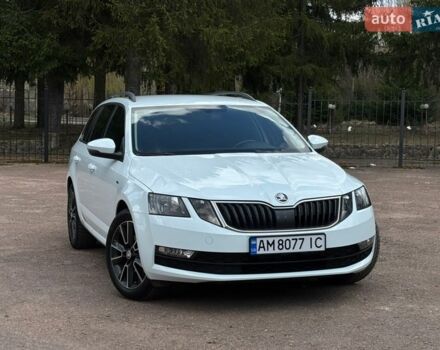 Белый Шкода Октавия, объемом двигателя 1.6 л и пробегом 209 тыс. км за 14300 $, фото 1 на Automoto.ua