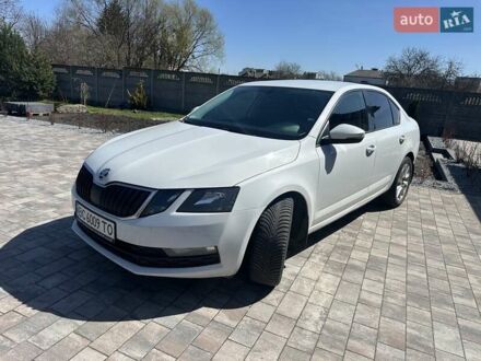 Шкода Октавия 2018 в Львове на Automoto.ua Белый Шкода Октавия, объемом двигателя 1.8 л и пробегом 230 тыс. км за 13000 $, фото 1 на Automoto.ua