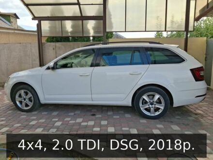 Белый Шкода Октавия, объемом двигателя 2 л и пробегом 245 тыс. км за 17500 $, фото 1 на Automoto.ua