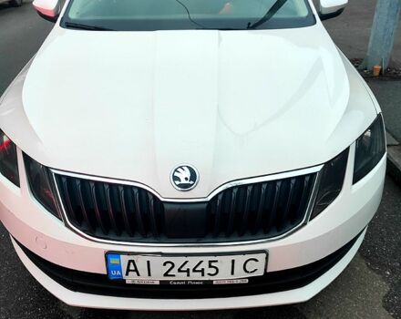 Белый Шкода Октавия, объемом двигателя 1.6 л и пробегом 209 тыс. км за 13800 $, фото 1 на Automoto.ua