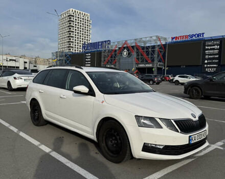 Білий Шкода Октавія, об'ємом двигуна 1.6 л та пробігом 249 тис. км за 14000 $, фото 1 на Automoto.ua