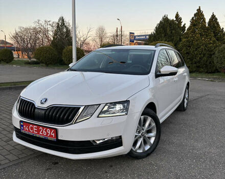 Белый Шкода Октавия, объемом двигателя 2 л и пробегом 191 тыс. км за 16350 $, фото 1 на Automoto.ua