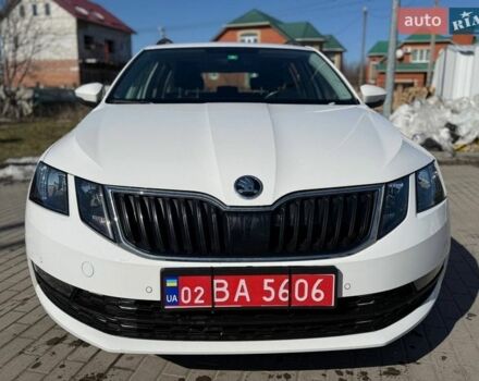 Белый Шкода Октавия, объемом двигателя 1.6 л и пробегом 186 тыс. км за 16500 $, фото 1 на Automoto.ua
