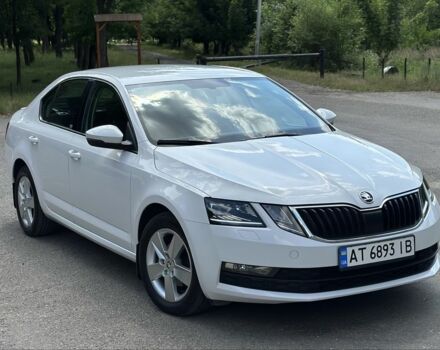 Білий Шкода Октавія, об'ємом двигуна 1.6 л та пробігом 263 тис. км за 12350 $, фото 1 на Automoto.ua