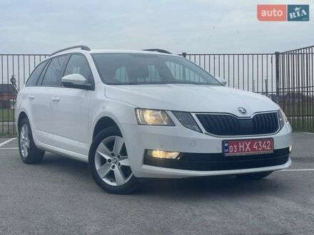 Білий Шкода Октавія, об'ємом двигуна 2 л та пробігом 218 тис. км за 13999 $, фото 1 на Automoto.ua