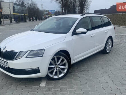 Шкода Октавія 2019 у Тернополі на Automoto.ua Білий Шкода Октавія, об'ємом двигуна 1.97 л та пробігом 214 тис. км за 16500 $, фото 1 на Automoto.ua